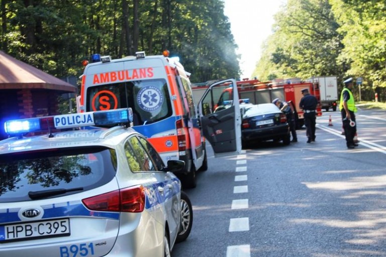 Wyprzedzając zderzył się ze skodą