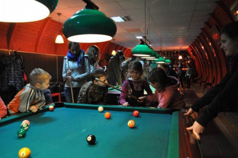 Półkolonie z bilardem i nie tylko