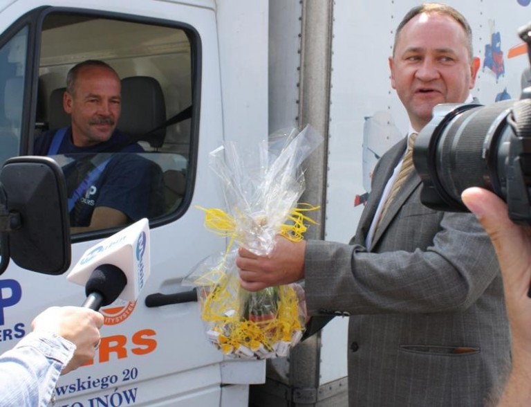 Starostowie dawali kierowcom alkohol