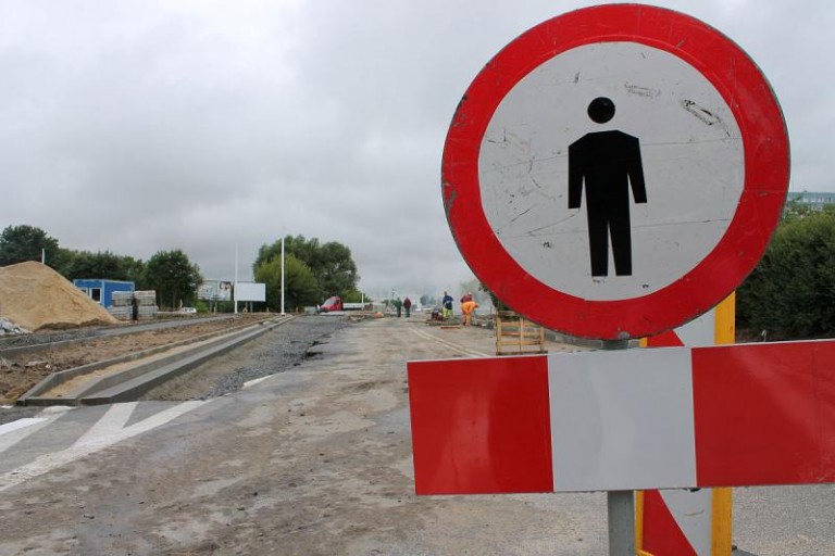 Auto przejedzie, ale pieszy nie przejdzie