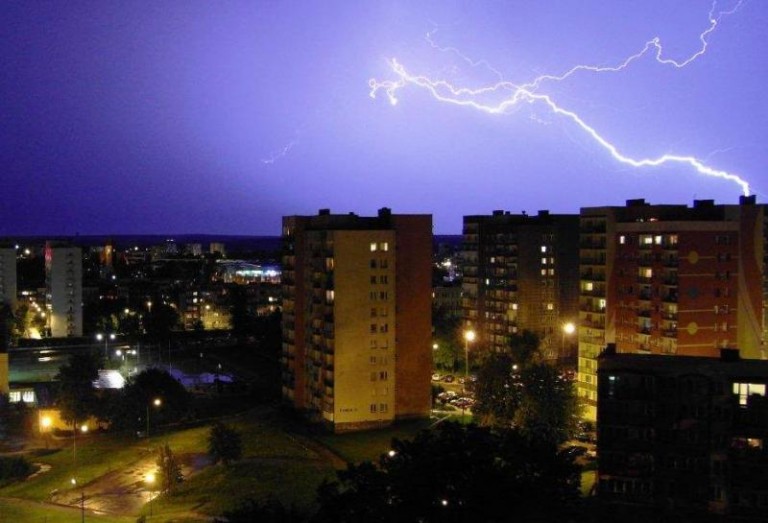 Znów straszą piorunami
