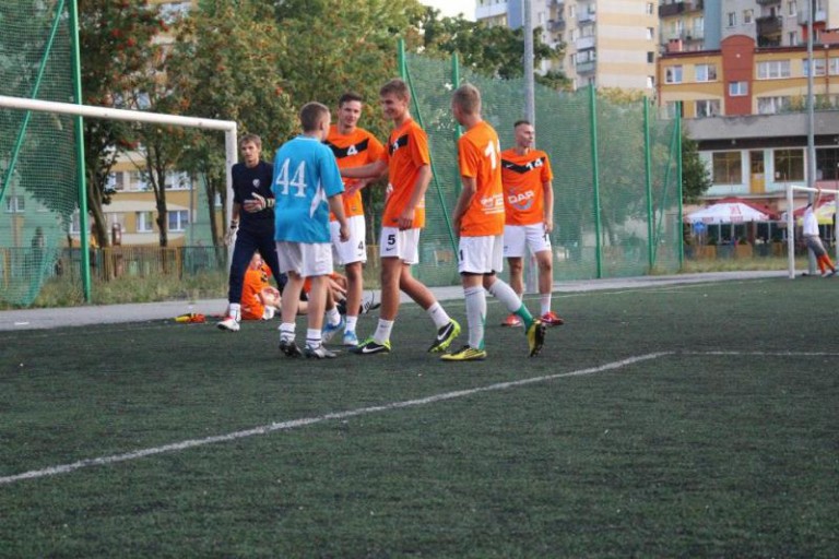 SanTForza lepsza w derbach!