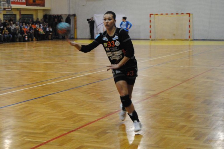 Pierwszy taki przeciwnik