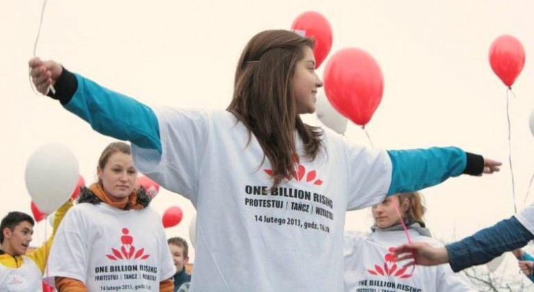 Zatańczą pod kościołem