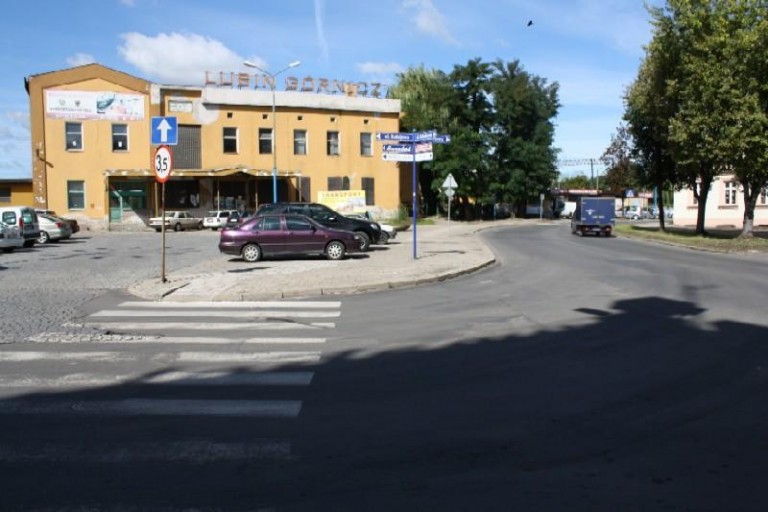 Wezmą i zrównają z ziemią