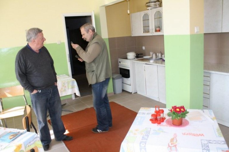 Muszą poczekać do maja
