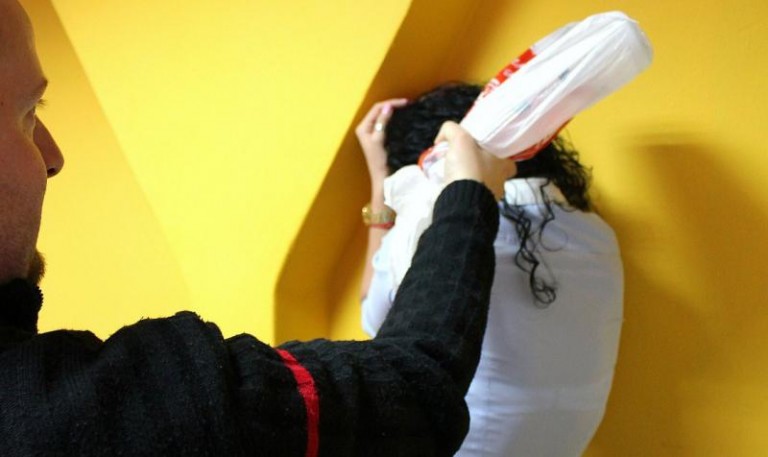 Uderzył za puszkę piwa