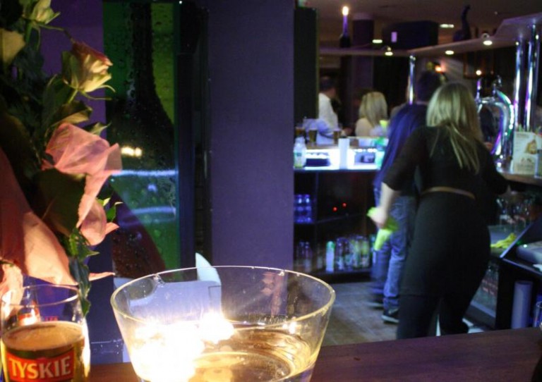 Szukają ludzi: od krawca do barmana