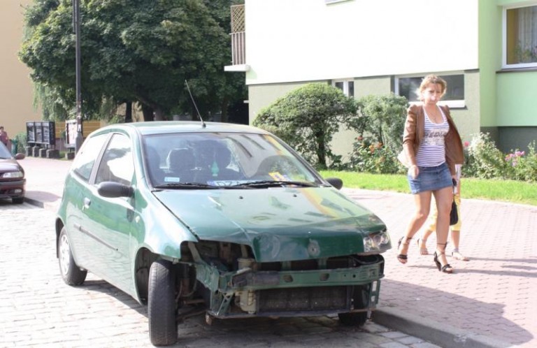Koniec ze szrotem na parkingach!