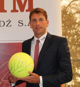 Kubot trzy miejsca w dół