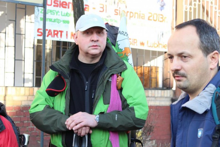 Szli niczym pątnicy