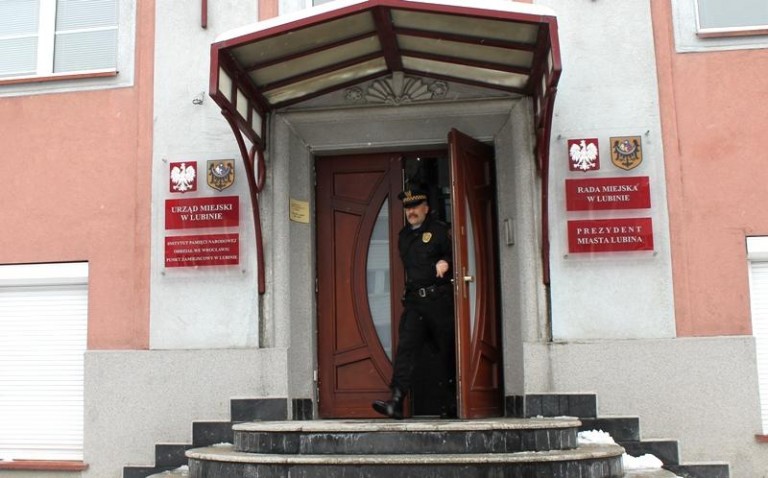 Jedne czynne, inne zamknięte