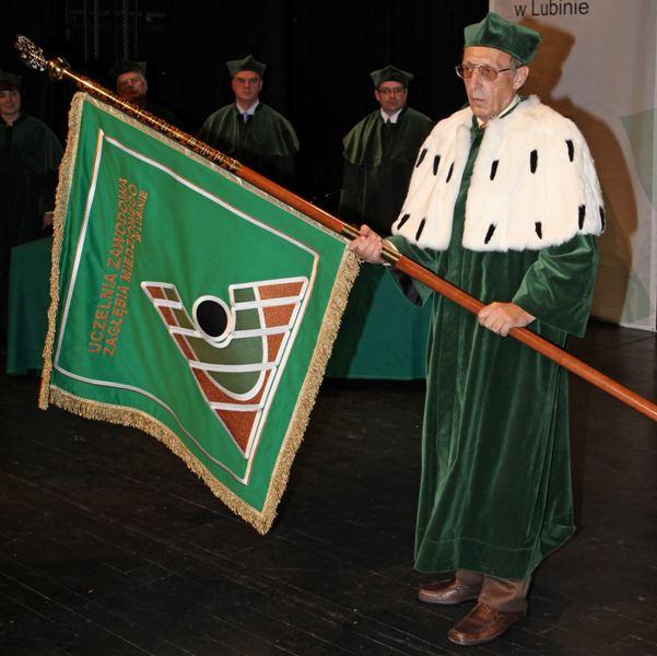 „Miedziana” uczelnia uhonorowana