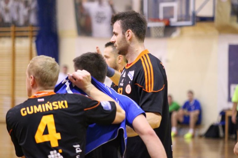 Pierwsze sparingi szczypiornistów