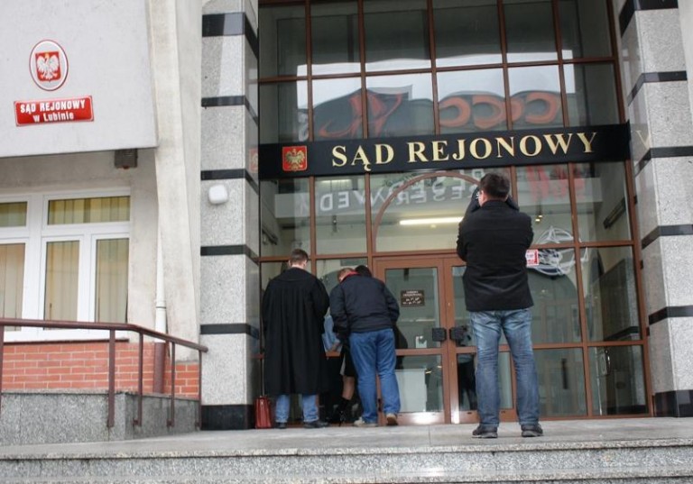 Poseł broni skazanego syna