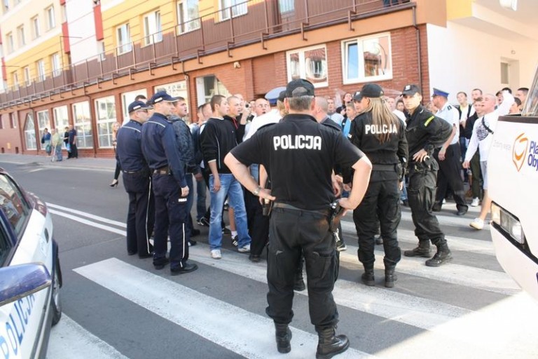 Policja nie odpuści kibicom
