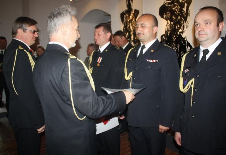 Ratowali dobytek, dziś ich nagrodzono (FOTO)
