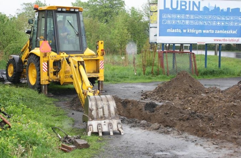 Ciepłej wody ciągle nie ma