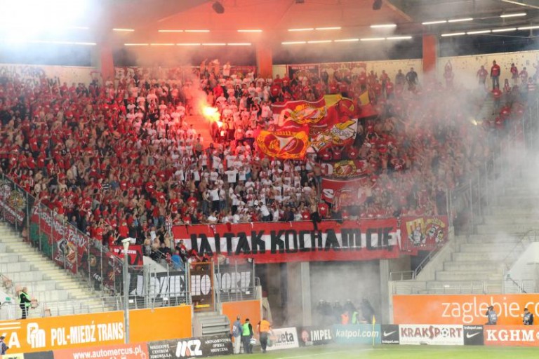 Klub potępia zachowanie kibiców