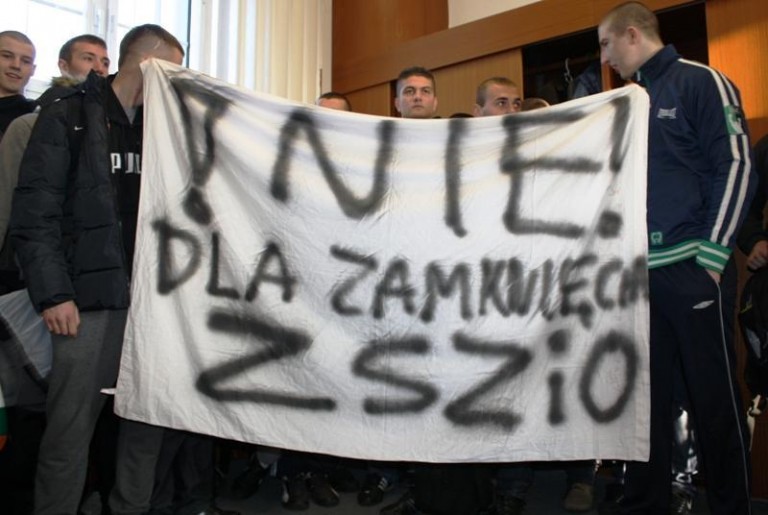 „Zakręt” wraca na sesję