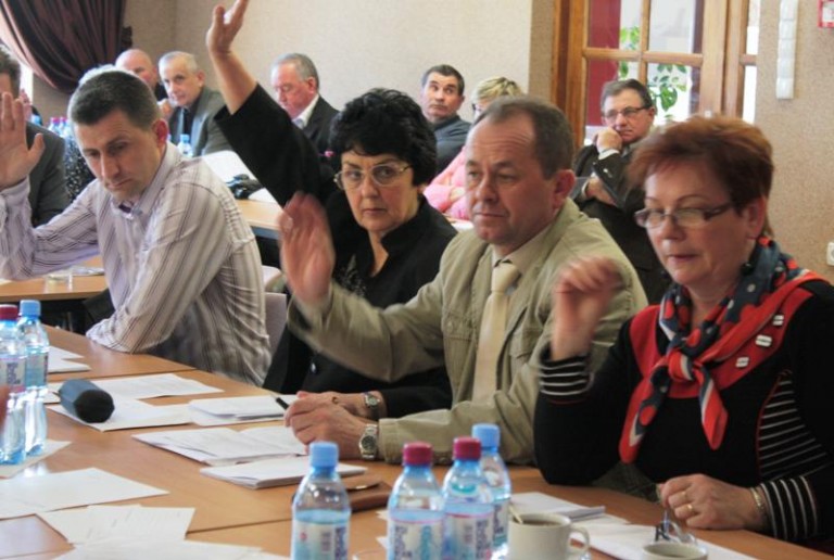 Ile zarabiają w gminie wiejskiej