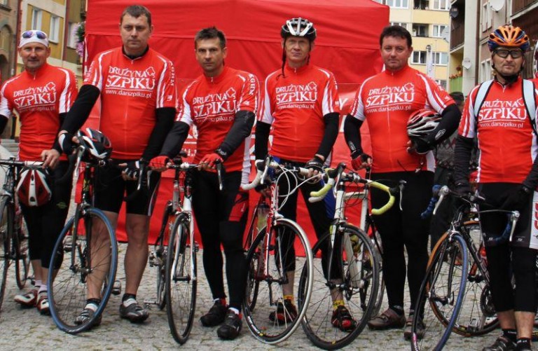 Górnicy na rowerach po szpik