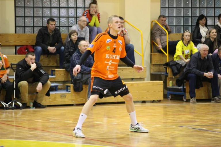 „Guma” w szerokiej kadrze