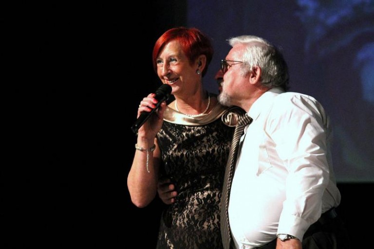 Kiedyś babcia w chustce, a dziś…