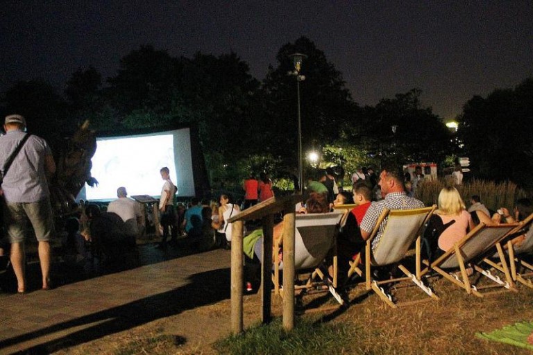 Park kończy wakacje filmami w plenerze