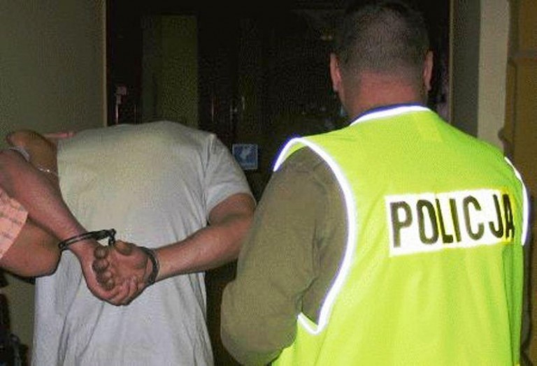 Nietrzeźwy leżał w zaroślach