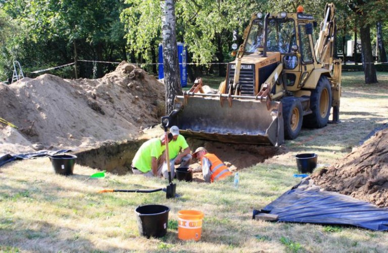Amerykanie szukają szczątków lotnika