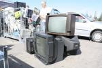 Rodzice makulaturę. Dzieci ich elektrośmieci
