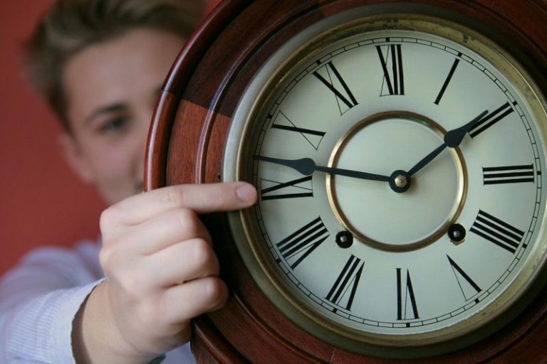 Przestawiamy zegarki, śpimy dłużej