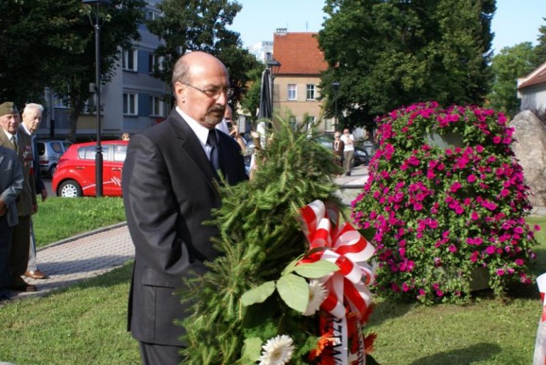 Oddali hołd powstańcom (FOTO)