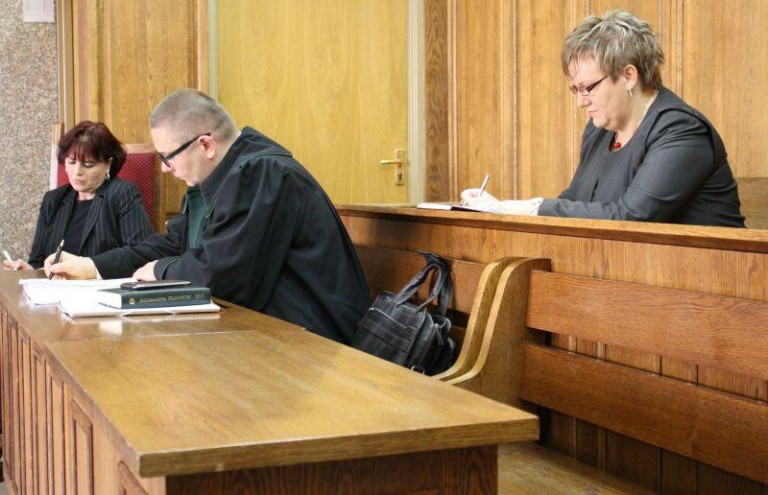 Gniewek zeznawał od nowa