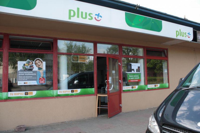 Pożar w salonie Plusa. Nadpalone umowy