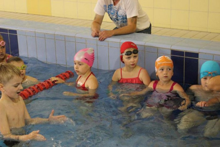 Znakomita frekwencja na basenie