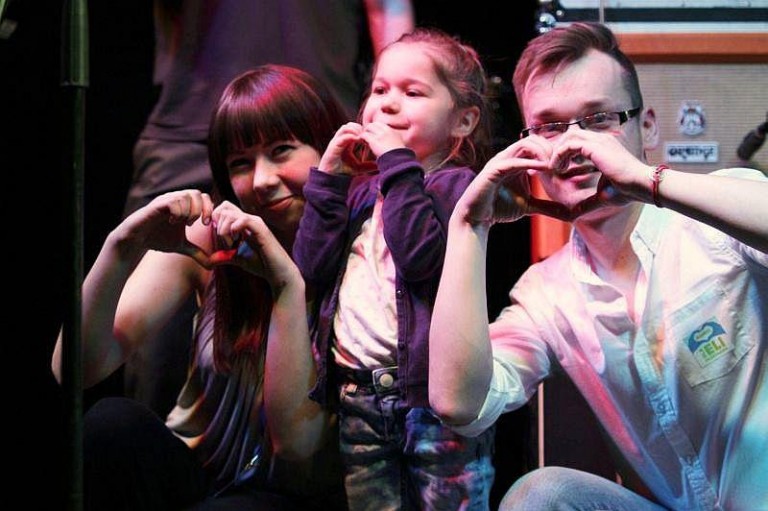 Oddali Eli 7 tysięcy