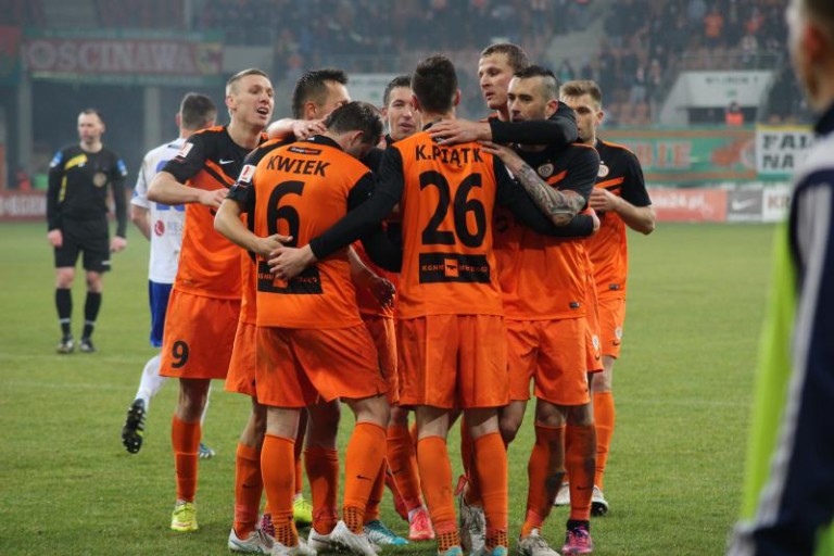 Zagłębie tryumfuje na własnym stadionie