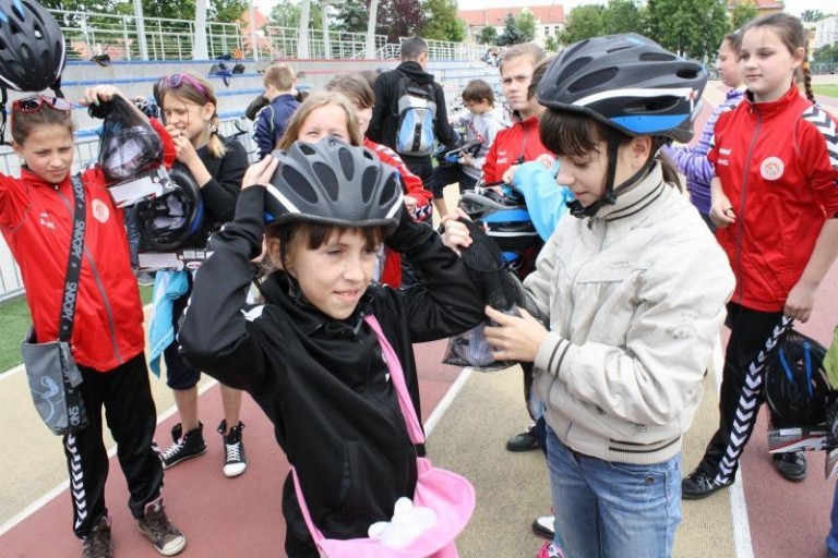 Przełożyli kaski na czerwiec