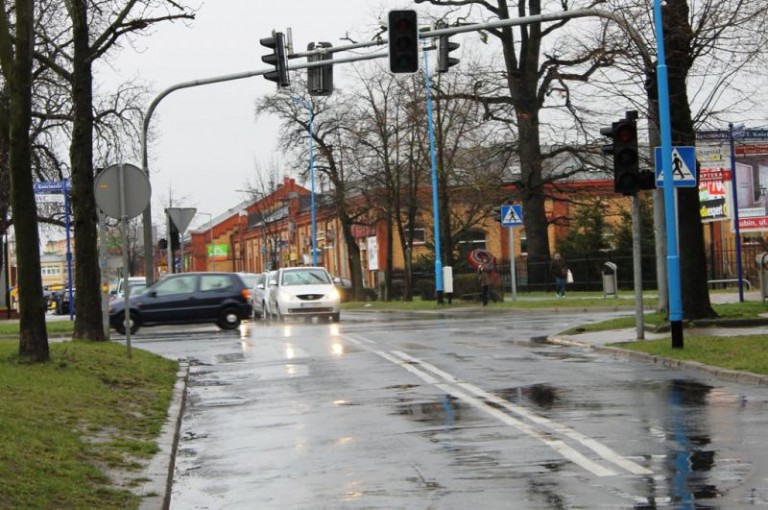 Brak świateł na skrzyżowaniu