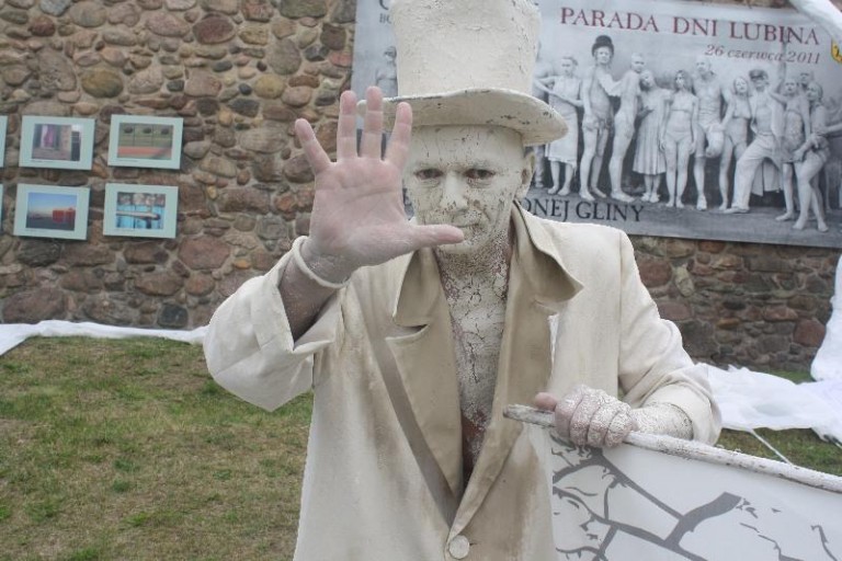 Glinoludy opanowały Lubin (FOTO)