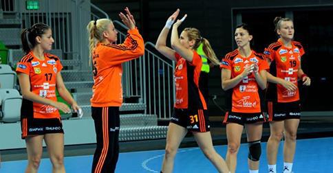 Szczypiornistki w akcji w nowej hali