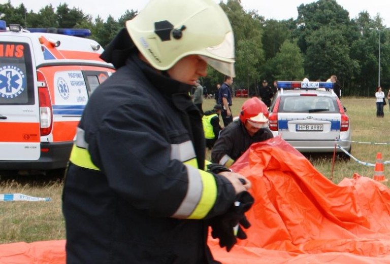 Desperatka uratowana. Chciała wyskoczyć z okna