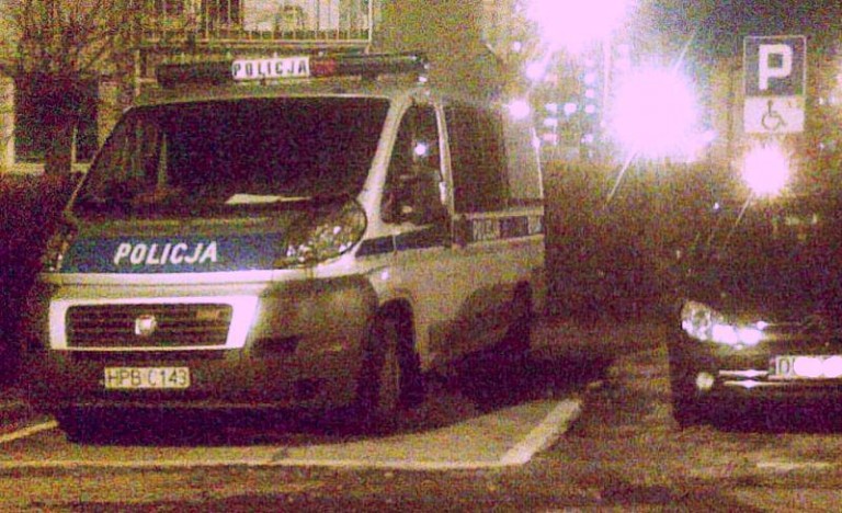 Radiowóz na kopercie