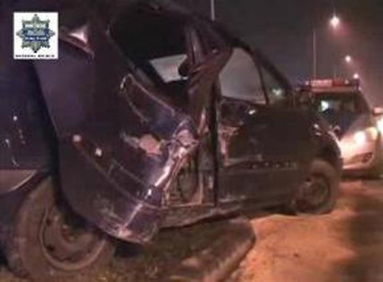 Najpierw w latarnię, potem w inne auto