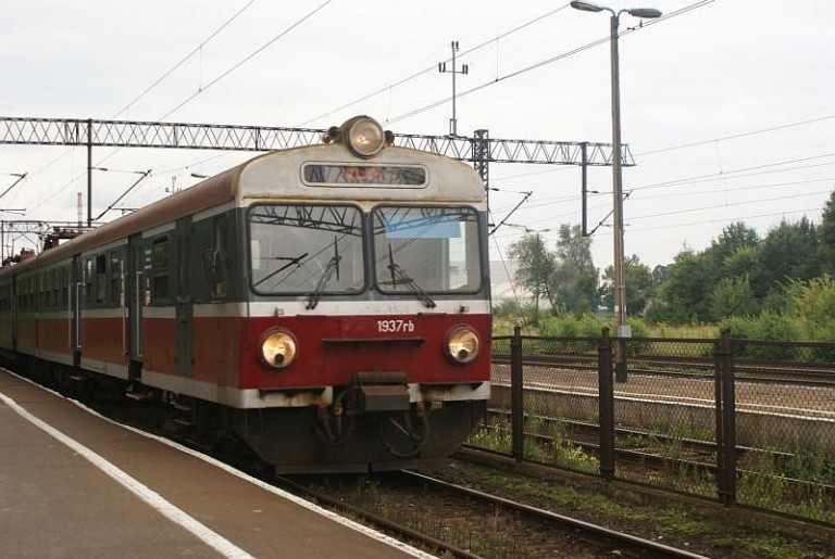 Dyrektorka z nauczycielem pokażą, jak było