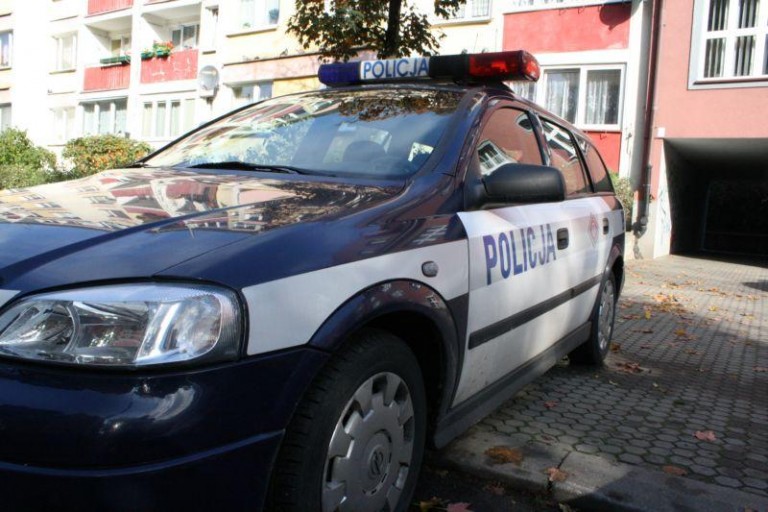 Przed oprawcami uciekł wyskakując przez okno