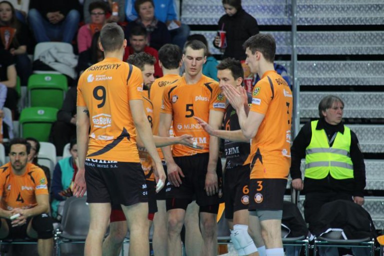 Jedni zostają, inni odchodzą