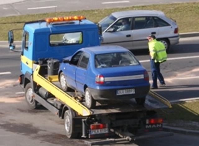 Drożej za przymusowe holowanie i parking